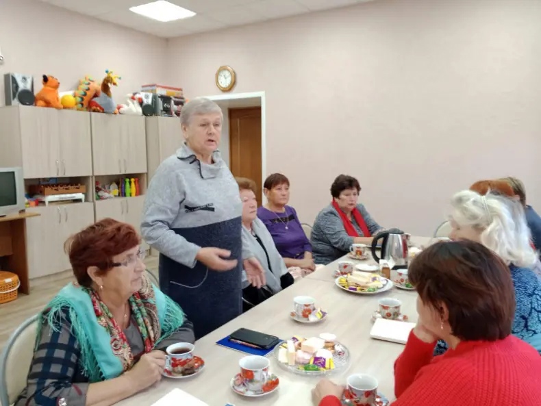 14 октября в ЦКиД Октябрьского сельского поселения прошло заседание районного Совета ветеранов. На повестке дня стояло 3 вопроса: обмен опытом по работе с ветеранами, театральный фестиваль для старшего поколения, разное..